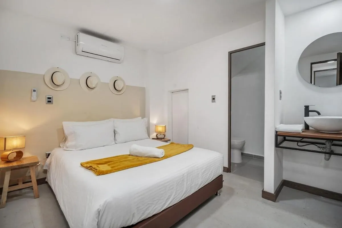Nowa Makondo Apt - Large Jacuzzi And Ac On Main Provenza St Medellin Colombia