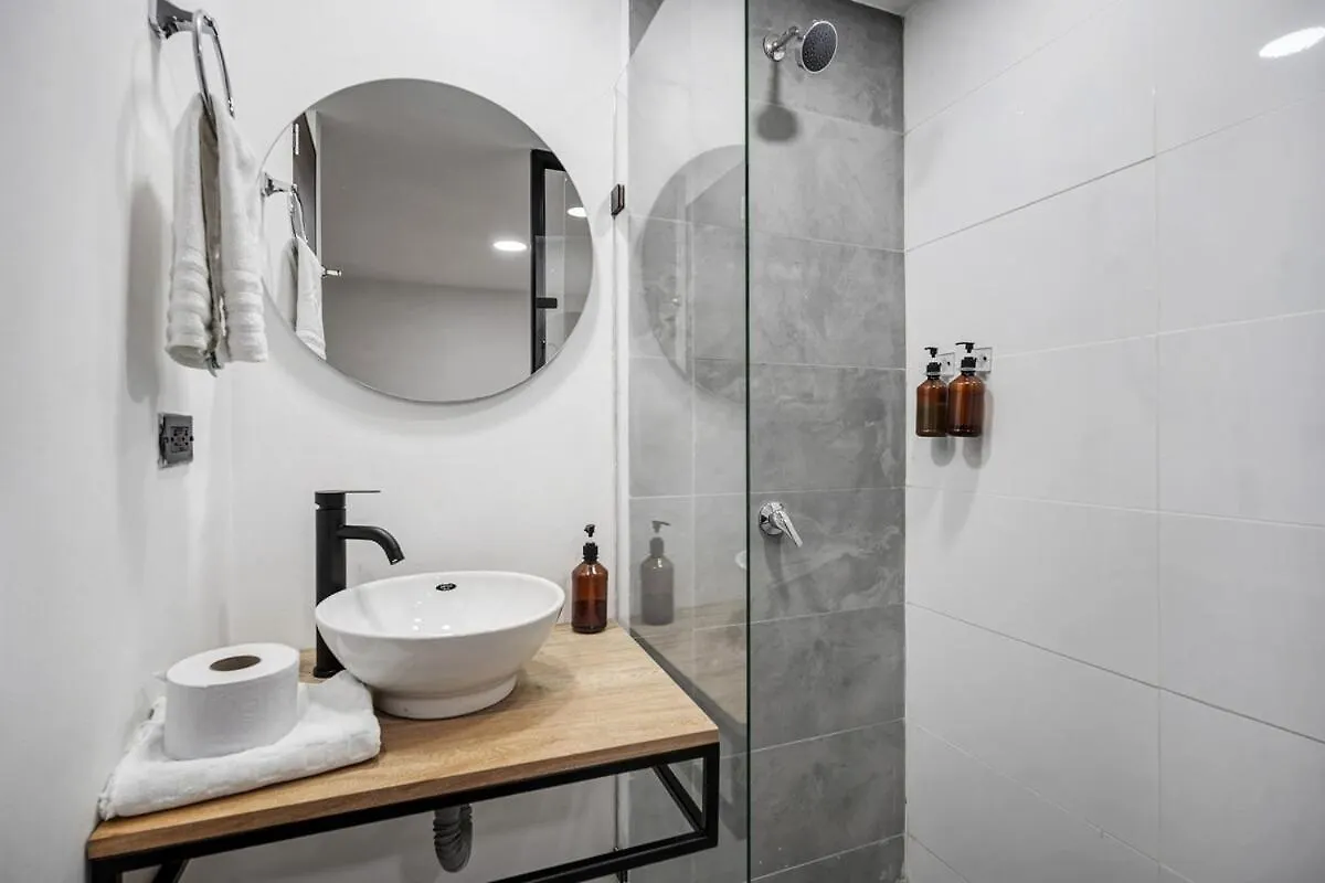 Nowa Makondo Apt - Large Jacuzzi And Ac On Main Provenza St Medellin