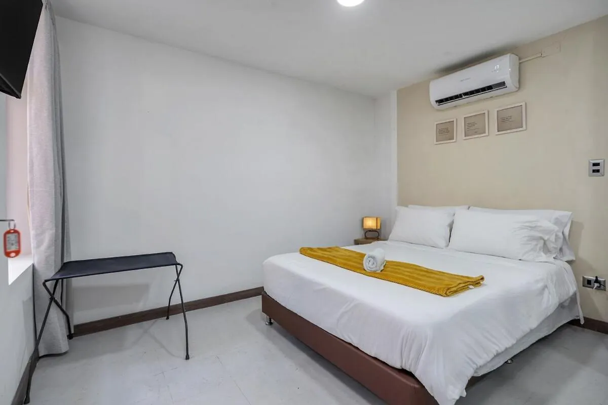 Nowa Makondo Apt - Large Jacuzzi And Ac On Main Provenza St Medellin 0*,