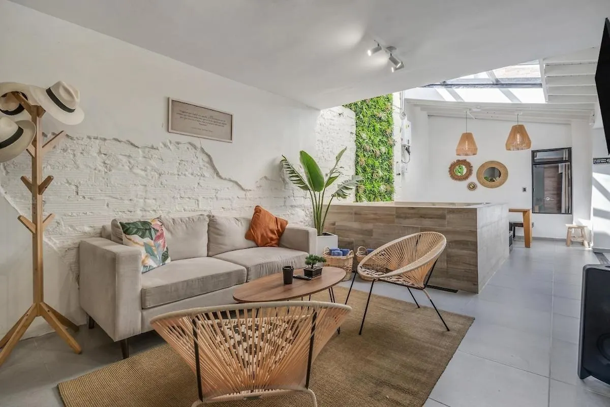 Nowa Makondo Apt - Large Jacuzzi And Ac On Main Provenza St Medellin